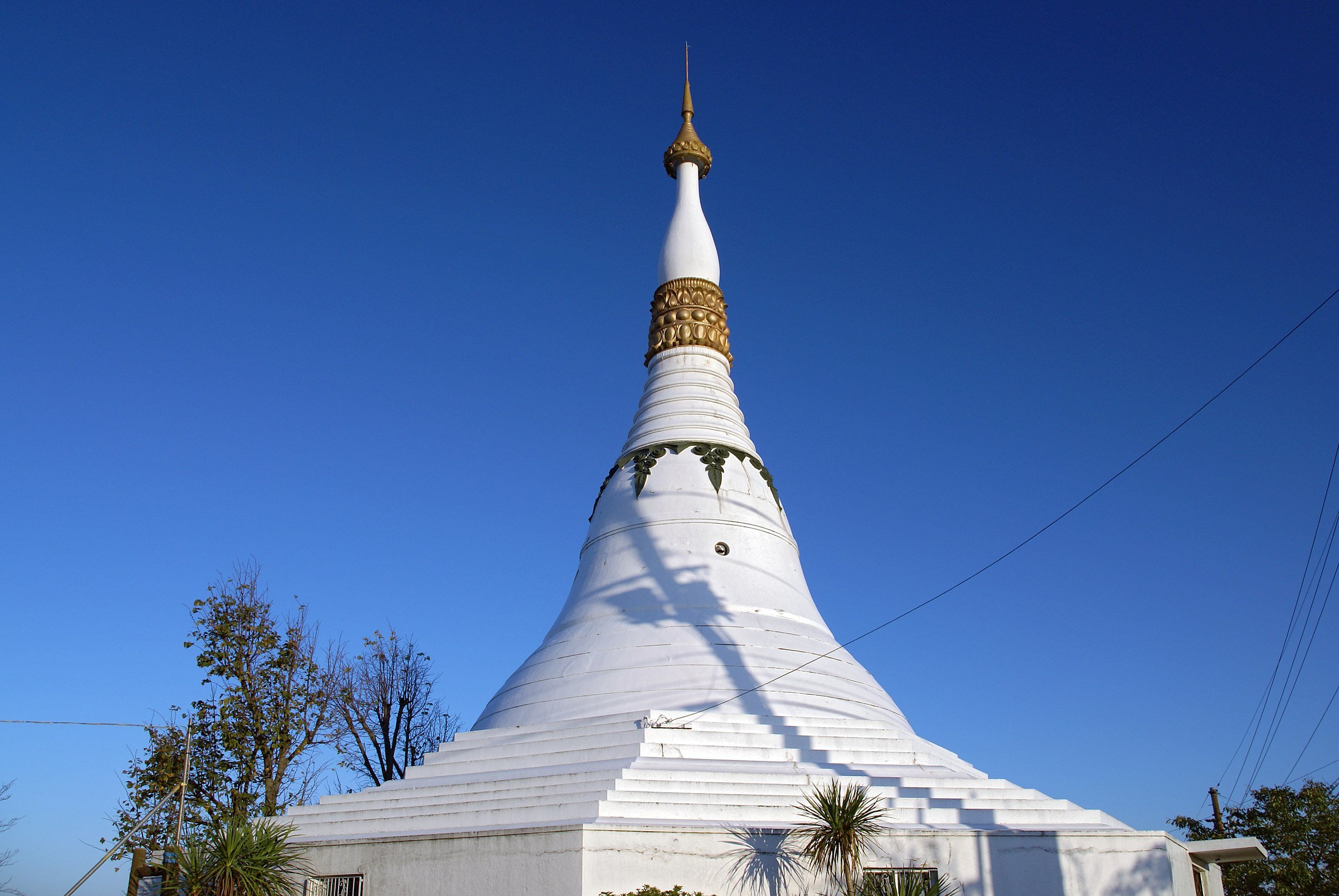 🕊️ 파고다 평화 기념탑 (파고다 헤이와 키넨토)